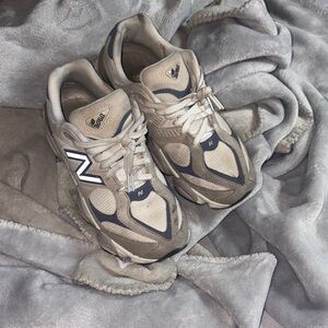 New Balance Tan and Black Athletic Shoes